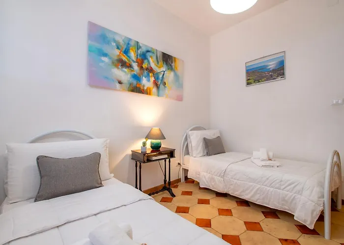 A Glance At The Sea Апартаменты Альгеро